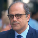 نهاية حرب الخنادق بين القطاعين العام والخاص