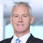 «دبي لتنمية الاستثمار» توقع مذكرة تفاهم مع «ستاندرد تشارترد»