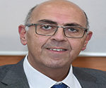 Mains: دعاوى قضائية ووقف التعامل