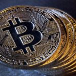 الجنيه الإسترليني يرتفع عقب تصريحات بنك إنجلترا