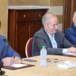 بنك كومرتس الألماني يدرس خفض 7 آلاف وظيفة وإغلاق 400 فرع