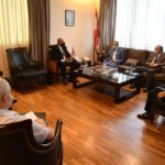 وزني بحث مع غجر والجسر في المشاريع الكهربائية والمائية الممولة خارجيا