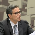 وزني يبجث مع وفد مالي فرنسي في التعاون المشترك بين البلدين
