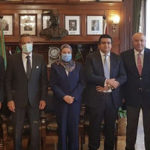 محافظ المركزي المصري يزور بنك مصر