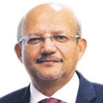 رئيس مجلس إدارة بنك مصر يحصل على جائزة  «فخر العرب ٢٠٢٠»