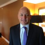 اتفاقية شراكة بين شركة سِناد وبنك الإثمار في البحرين