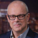 ابن طوق يؤكّد أهمية تطوير تشريعات حماية المستهلك وتحقيق سعادته