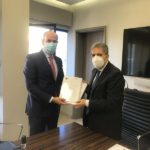 وزير المالية وقع قرارات قضت بتمديد مهل