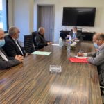 دبوسي استقبل السفير التونسي واطلعه على مشاريع الغرفة الإستثمارية