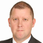 نجار استمع من دبوسي لشرح عن منظومة غرفة طرابلس