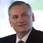 الدكتور عبجي في سفارتي فنلندا والجزائر