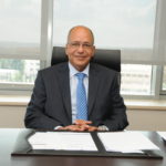 الكويت: خفض رواتب الموظفين إلى 50% وإلغاء التأمين الصحي