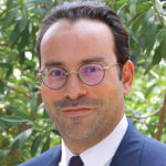 تعدّد أسعار الصرف يهلك الإقتصاد