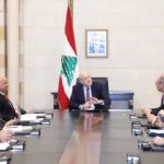 دبوسي بحث ورئيس نادي روتاري المعرض في مشاريع انمائية