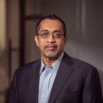 بنك الإثمار يفتتح فرعه الجديد في مجمع السيف بخدمات ذاتية إلكترونية متكاملة