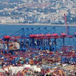 واشنطن تعتزم قطع العلاقات مع بنوك روسية… وأوروبا تلوح بعزل موسكو عن الأسواق