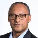 الإمارات: تكريم أفضل موظف في الصقر الوطنية للتأمين