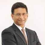 أمين سر نقابة الافران: لتكليف الجيش مهمة الاشراف على عمل المطاحن وتوزيع الطحين