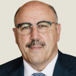 بنك أبوظبي الأول يتعاون مع أي بي أم لمواصلة  مسيرة التحوّل الرقمي