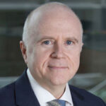 زاند يحصل على ترخيص ويبدأ بخدمة أوائل عملائه