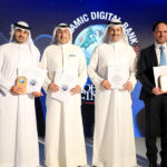 الإسلامي الفلسطيني يحصل على جائزة “أفضل مصرف يقدم الخدمات المصرفية”