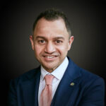 المركزي الإماراتى يعرض بيع مسكوكات تذكارية فضية