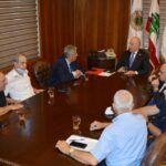 ياسين جال في مرفأ بيروت برفقة رئيس المجلس الاقتصادي الفرنسي وعربيد