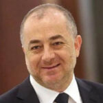 أكبر بنك في دبي يرفع رواتب موظفيه ٨٪ لمواجهة التضخم