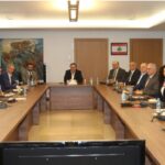 بوشكيان تسلم من روداموف دعوة للمشاركة في مؤتمر للاعمال والاقتصاد في سانت بترسبرغ في حزيران