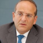 قرار قضائي يجبر بنك عودة على تحرير وتحويل وديعة “فوراً”