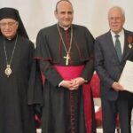 الإمارات: شهادة تقدير الى شركة الوثبة الوطنية للتأمين