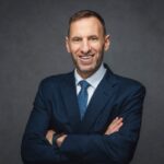 وزير الاستثمار يُكرِّم بنك التنمية الاجتماعية تقديراً لجهوده في تحقيق التمكين التنموي