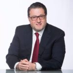 بوشكيان تفقد مؤسسة HMH MACHINERY لتصنيع المولدات الكهربائية في دير الزهراني