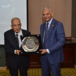 بوشكيان عرض مع الصايغ أوضاع صناعيي عاليه