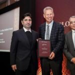 فيتش تخفض تصنيف 4 بنوك مع تزايد مخاطر التمويل