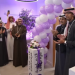 الإمارات: عبد المحسن جابر يلتقي فريق المبيعات الديناميكي في المكتب الرئيسي