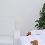 وزيرة الصحة تشيد بإسهامات بنك البحرين والكويت