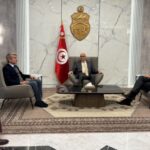 بوشكيان يفتتح معامل “ألبان المنارة”