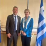 “بلومبيرغ”: الليرة اللبنانية تتصدّر قائمة أسوأ العملات