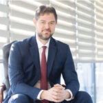 «KIB Life» ترعى 4 موظفين لدراسة ماجستير المسار المزدوج في «AUM»