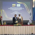 رئيس وزراء بريطانيا يحذر من ميزانية مؤلمة