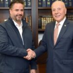 فياض اجتمع مع شركات لتوسيع محطة إنتاج الكهرباء من الطاقة الشمسية