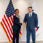 “بيور هيلث” الإماراتية تدرس الاستحواذ على “NMC” للرعاية الصحية