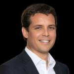 ميقاتي سلم الـ”ميدل إيست” درع رئاسة مجلس الوزراء