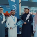 العراق: الحمراء للتأمين توقع اتفاقية دعم سنوية مع فريق متطوعي طلاب المدارس