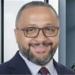 البركة للتأمين وفندق ريجينزا يوقعان اتفاقية