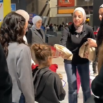 الكويت: مجموعة الخليج للتأمين توزع الألعاب على الأطفال في بيت عبد الله