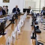 الموظف المثالي في مكتب التأمين الالزامي