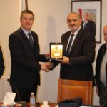 الدكتور رياض عبجي يعرض مبادرات BEMO أمام السيدة الأولى