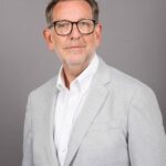 السعودية تقترب من جذب 150 مليون سائح سنويًا: إنجازات سياحية سبقت أهداف رؤية 2030 بسبع سنوات